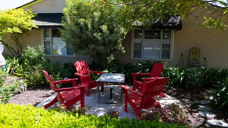 How to Set Up and Arrange Patio Furniture on Any Size Deck, Porch, or Outdoor Space