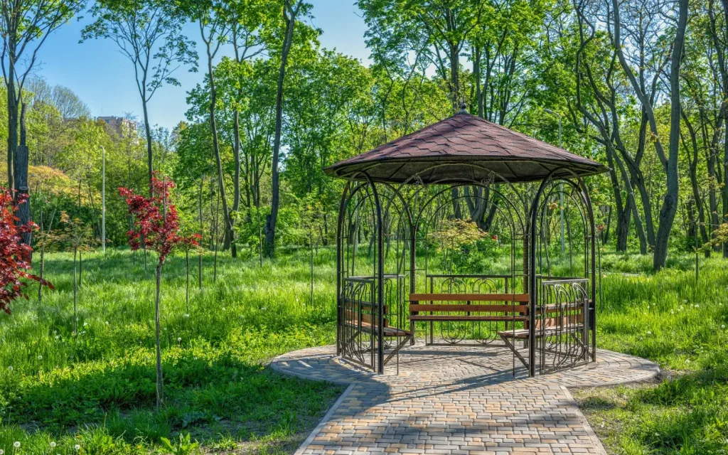 Best Methods to Anchor a Gazebo on Pavers